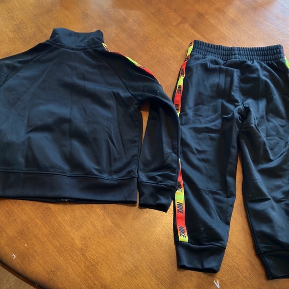 Nike jogget set - Picture 5 of 5